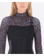 Mujer con traje de neopreno con cremallera en el pecho Hurley Advantage Plus 4/3 Wild Party Chest Zip