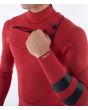 Hombre con traje de Neopreno con cremallera en el pecho Hurley Air 4/3mm Rojo Chest Zip