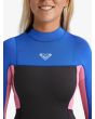Mujer con Traje de surf con cremallera posterior Roxy 5/4mm Prologue+ color Cobalto costuras GBS