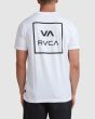 Hombre con camiseta orgánica de manga corta RVCA VA All The Ways Blanca posterior