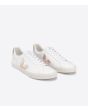 Zapatillas Ecológicas para mujer Veja Esplar de cuero blancas con detalles en color platino y suela de goma blanca frontal 