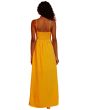 Mujer con vestido largo de tirantes Billabong It's Now Cool Lima Amarillo posterior