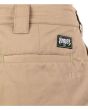 Hombre con Bermudas Hurley x Travis Travis Barker Silverlake Chino 22'' Khaki etiqueta