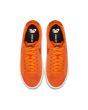 Zapatillas de skateboard Nike SB Blazer Low GT naranjas con suela blanca para hombre superior