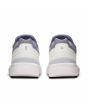Zapatillas On Running The Roger Advantage color blanco y gris fósil para hombre talón