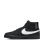 Zapatillas de Skate Nike SB Zoom Blazer Mid Negras con logo blanco izquierda
