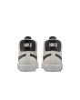 Zapatillas de Skate Nike SB Zoom Blazer Mid grises con logo púrpura posterior