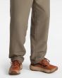 Hombre con Zapatillas de media caña Vans MTE Crosspath Mid Marrón-Naranja 