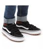 Zapatillas para niño Vans Sk8-Mid Reissue V MTE-1 con velcro negras puestas