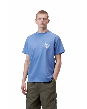 Hombre con camiseta Carhartt WIP Waves azul Curacao