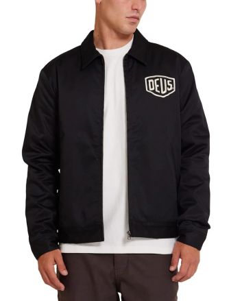 Hombre con Cazadora Deus Ex Machina Workwear Jacket 2.0 Negra 