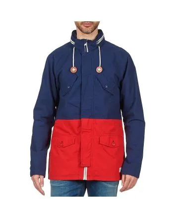 Hombre con cazadora con capucha Nixon PI Jacket Azul Marino y Roja