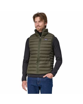 Hombre con chaleco acolchado impermeable Patagonia Down Sweater Vest Basin Green  
