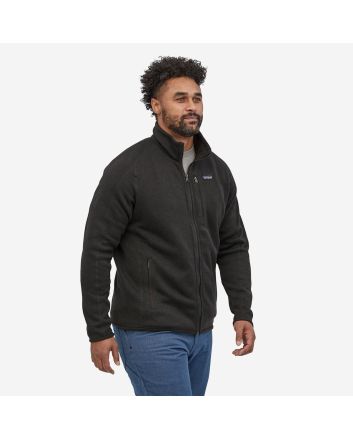 Hombre con chaqueta polar Patagonia M's Better Sweater negra