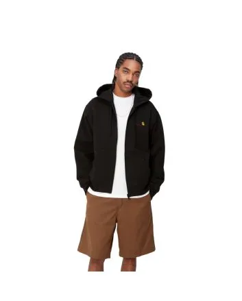 Hombre con Chaqueta Carhartt WIP Hooded American Script Jacket Negra 