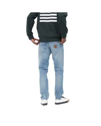 Hombre con pantalón vaquero Carhartt WIP Klondike Azul Aclarado