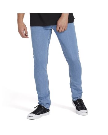 Hombre con Pantalón Vaquero Volcom 2x4 Denim Flat Vintage Indigo Azul
