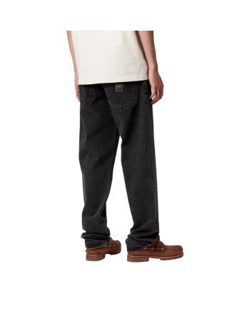 Hombre con pantalón vaquero Carhartt WIP Klondike Negro Lavado a la piedra