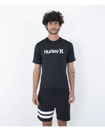 Hombre con licra de surf de manga corta Hurley One and Only Quickdry Rashguard UPF 50+ Negra 
