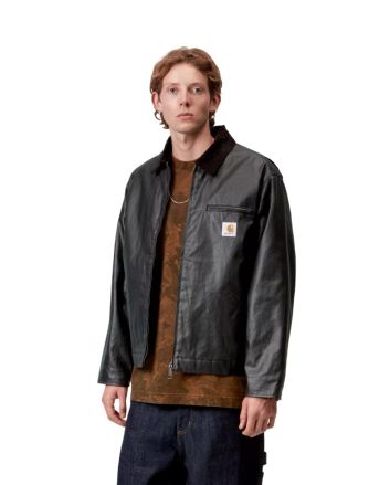 Hombre con Cazadora Carhartt WIP OG Dean Jacket Negra