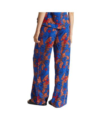 Mujer con pantalón Brixton Mercado Linen Terracota 