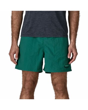 Hombre con bañador Patagonia Baggies Shorts 5in 95 Oval Logo Verde