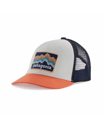 Gorra de malla Patagonia Kids Trucker Hat Ridge Rise Stripe Coho Coral para niño