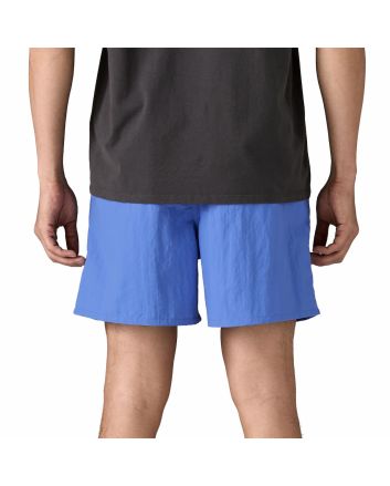 Hombre con Pantalón corto tipo bañador Patagonia Men's Baggies Shorts 5in Azul Abundant Blue