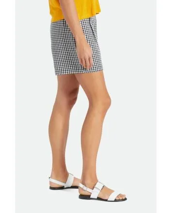 Mujer con Pantalón corto de cintura alta Brixton Victory Trouser Short negro a cuadros blancos