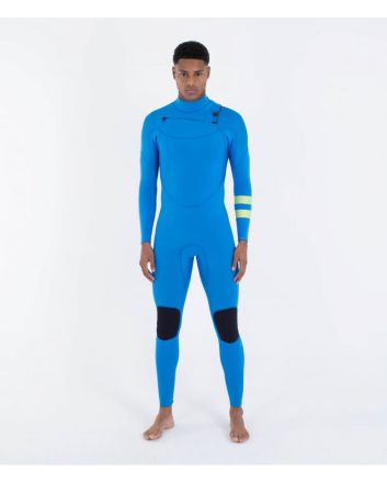 Hombre con traje de surf Hurley Air 4/3mm Fullsuit Azul Lagoon