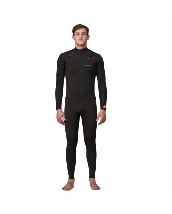 Hombre con traje de surf con cremallera frontal Patagonia R3 Yulex Regulator Negro 