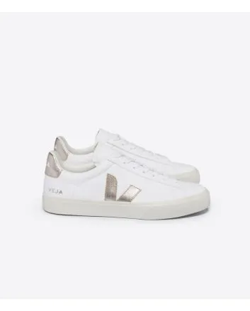 Zapatillas Veja Campo Chromefree Leather Blancas con logo platino 